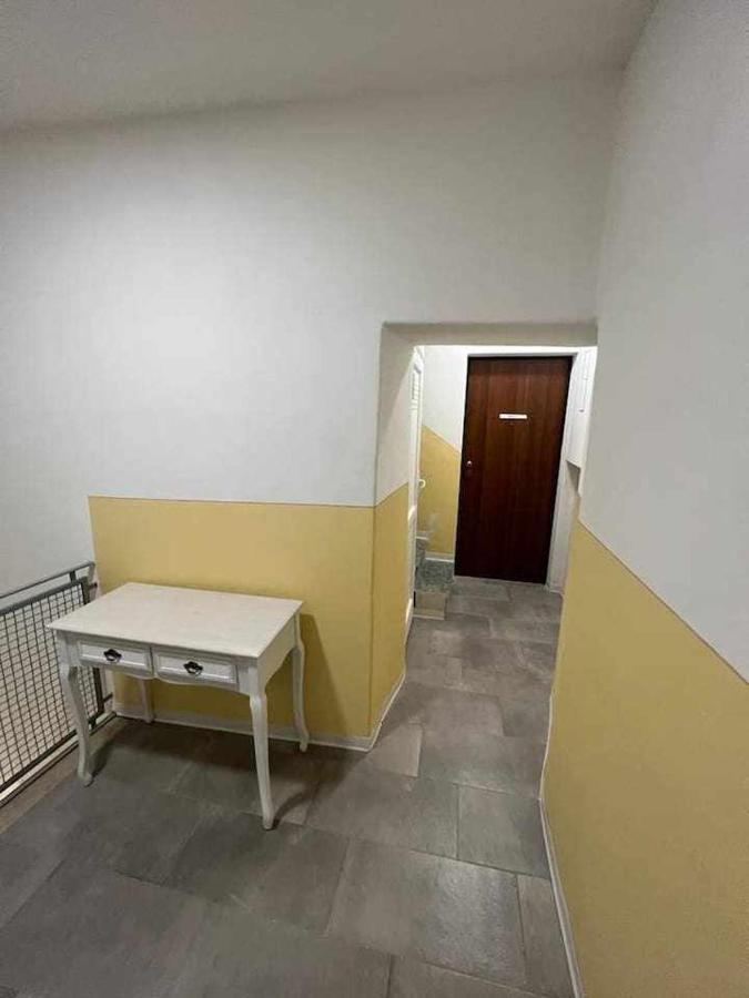 La Stanza Del Manzoni 1 Piano No Ascensore Pavia Exterior foto